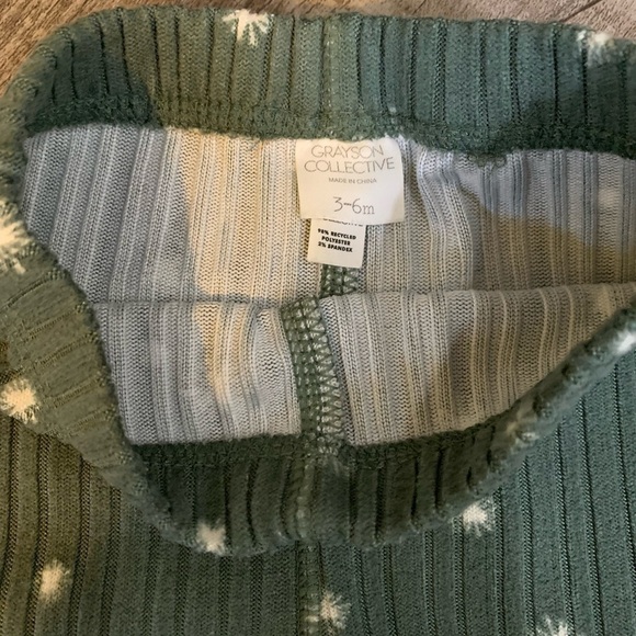 Grayson Collective Infant Sherpa Top and Leggings - Picture 5 of 6